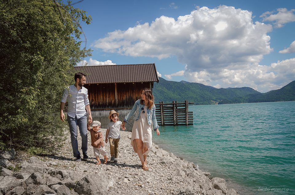 Familienfotoshooting am Walchensee mit Familienfotograf