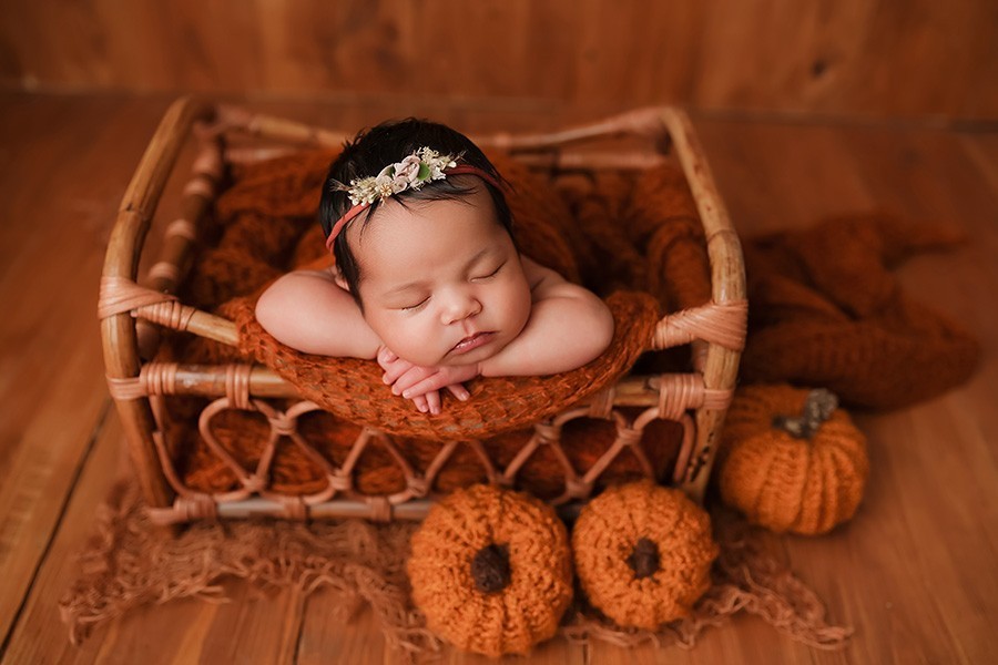 Neugeborenen Fotos mit Babyfotograf in Home Studio Munchen