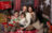 Glückliche Familien bei Weihnachtsshooting im Fotostudio